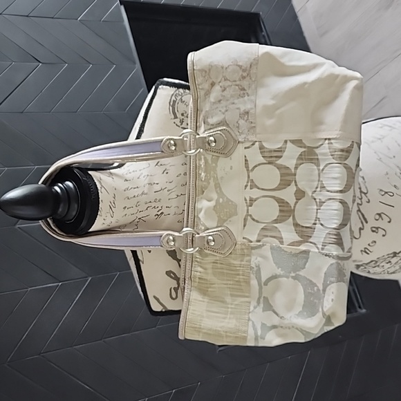 Coach poppy gold and white patchwork tote - Picture 3 of 7